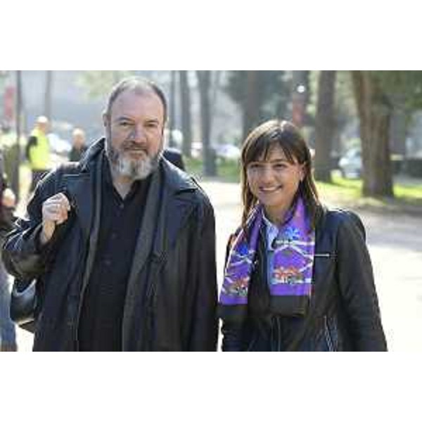 Carlo Lucarelli (Scrittore) e Debora Serracchiani (Presidente Regione Friuli Venezia Giulia) alla presentazione della serie TV "La porta rossa", alla Casa del Cinema - Roma 15/02/2017 (Foto Mario Cartelli / LaPresse)