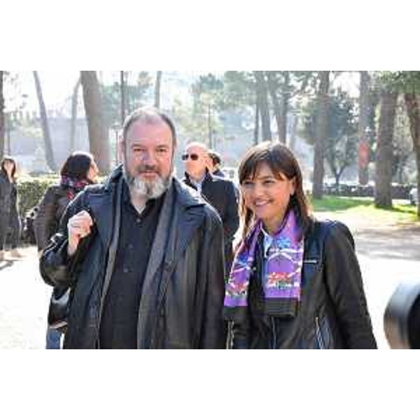 Carlo Lucarelli (Scrittore) e Debora Serracchiani (Presidente Regione Friuli Venezia Giulia) alla presentazione della serie TV "La porta rossa", alla Casa del Cinema di Villa Borghese - Roma 15/02/2017