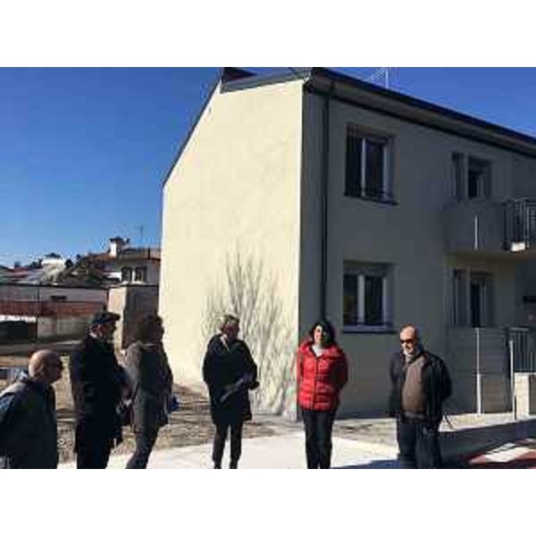 Mariagrazia Santoro (Assessore regionale Infrastrutture e Territorio) all'inaugurazione dei lavori di ristrutturazione della palazzina di via Benco 2, composta da quattro alloggi, di proprietà dell'ATER di Gorizia - Turriaco 16/02/2017