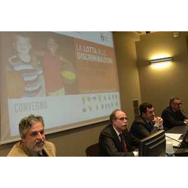Gianni Torrenti (Assessore regionale Cultura, Sport e Solidarietà) e Franco Iacop (Presidente Consiglio regionale) al convegno "La lotta alle discriminazioni e al razzismo nello sport", nella Sala Tessitori del Consiglio regionale - Trieste 17/02/2017