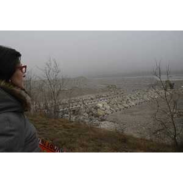 Sara Vito (Assessore regionale Ambiente ed Energia) in sopralluogo agli argini del Tagliamento, a Ospedaletto - Gemona del Friuli 21/02/2017