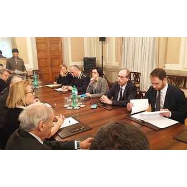 Gli assessori regionali Sara Vito (Ambiente ed Energia), Gianni Torrenti (Cultura, Sport e Solidarietà) e Cristiano Shaurli (Risorse agricole e forestali) con Isabella Alberti (Prefetto Gorizia) ed Ettore Romoli (Sindaco Gorizia), in Prefettura - Gorizia 21/02/2017