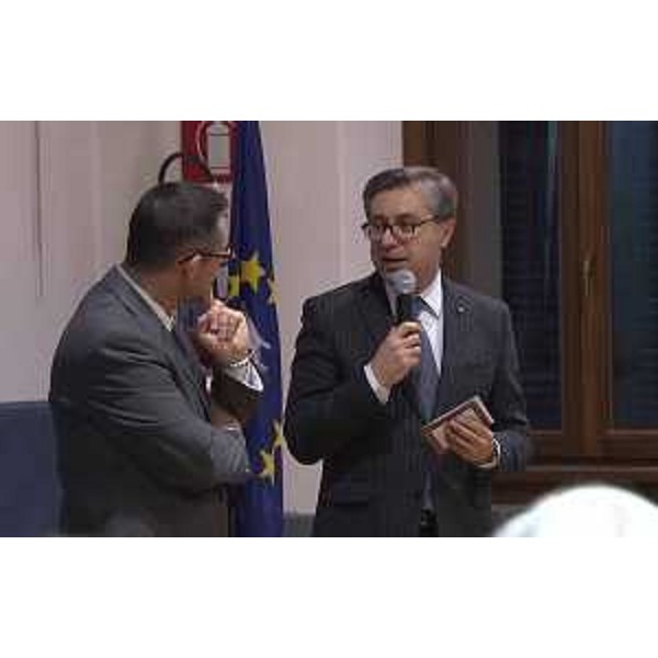 Massimiliano Lacota (Presidente Unione Istriani) e Francesco Peroni (Assessore regionale Finanze) alla consegna del Premio Histria Terra - Trieste 21/02/2017