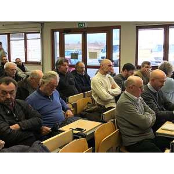 Operatori della pesca e dell'acquacoltura all'incontro con Laura Fasiolo (Senatrice) e Paolo Panontin (Assessore regionale Caccia e Risorse ittiche), nella sede della Protezione civile del FVG - Palmanova 27/02/2017
