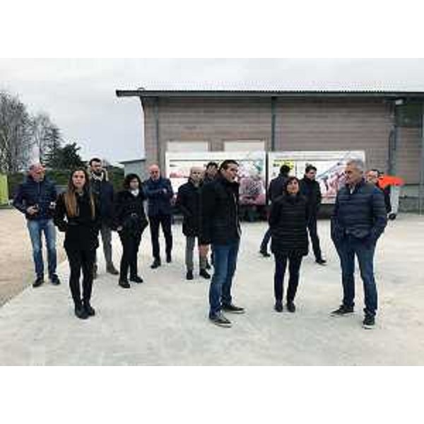 Zeno Roma (Titolare Vecon) accompagna Debora Serracchiani (Presidente Regione Friuli Venezia Giulia) e Dario Ermacora (Presidente Coldiretti FVG) nella visita all'Azienda agricola Vecon - Precenicco (UD) 28/02/2017