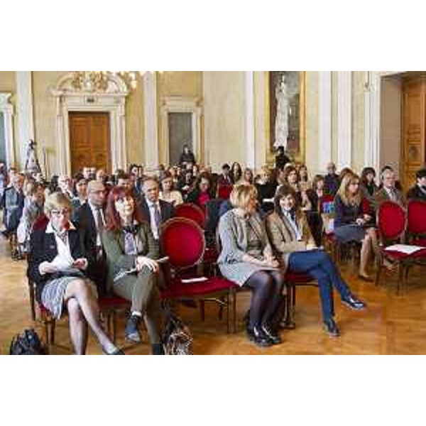 Annapaola Porzio (Commissario di Governo in FVG e prefetto Trieste) e Debora Serracchiani (Presidente Regione Friuli Venezia Giulia) al V colloquio internazionale Euroregione dell'Alto Adriatico "Rifugiati, migranti, stranieri: legislazioni a confronto" - Trieste 03/03/2017