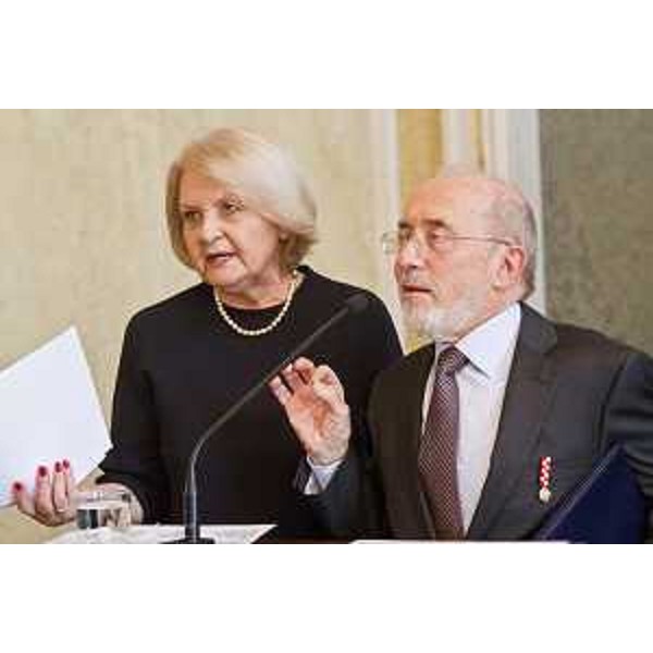 Nevenka Grdinic (Console generale Repubblica di Croazia a Trieste) e Umberto Zuballi (Presidente uscente TAR FVG) al V colloquio internazionale Euroregione dell'Alto Adriatico "Rifugiati, migranti, stranieri: legislazioni a confronto" - Trieste 03/03/2017