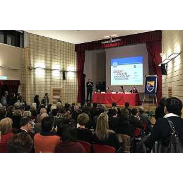 Sergio Bolzonello (Vicepresidente Regione FVG e assessore Attività produttive, Turismo e Cooperazione) al convegno dedicato alle conseguenze giuridiche ed economiche della Brexit, organizzato dall'Associazione Soroptimist del Friuli Occidentale all'Auditorium dell'Istituto Vendramini - Pordenone 02/03/2017