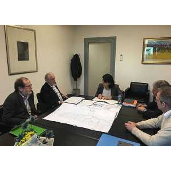 Mariagrazia Santoro (Assessore regionale Infrastrutture e Territorio) durante l'incontro con Sergio Chinese (Sindaco Resia) e FVG Strade S.p.A. - Udine 08/03/2017