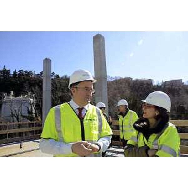 Roberto Gasparetto (Direttore generale AcegasApsAmga) e Sara Vito (Assessore regionale Ambiente ed Energia) in sopralluogo al cantiere del nuovo Depuratore di Servola - Trieste 08/03/2017