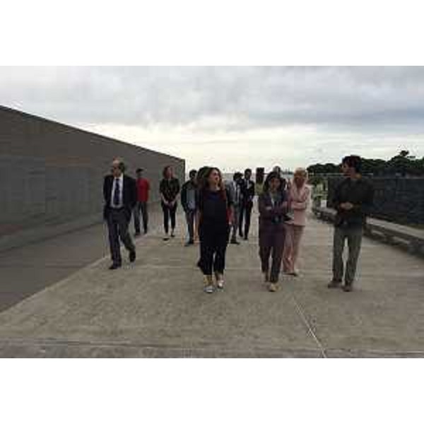 Gianni Torrenti (Assessore regionale Cultura, Sport e Solidarietà) e Debora Serracchiani (Presidente Regione Friuli Venezia Giulia) visitano il Monumento alle Vittime del terrorismo di Stato, al Parco della Memoria - Buenos Aires 08/03/2017
