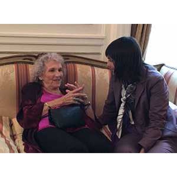 Lita Boitano, "Madre de Plaza de Mayo", e Debora Serracchiani (Presidente Regione Friuli Venezia Giulia) - Buenos Aires 08/03/2017