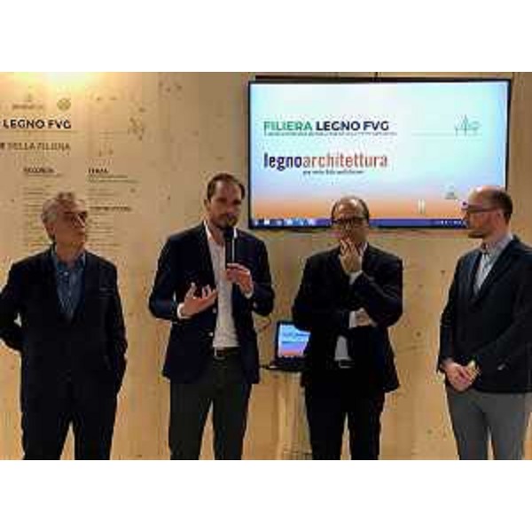Cristiano Shaurli (Assessore regionale Risorse agricole e forestali) alla presentazione del progetto della Filiera Legno FVG per "Amate Amatrice", Padiglione 10 del Salone dell'Architettura MADE EXPO 2017 - Milano 09/03/2017