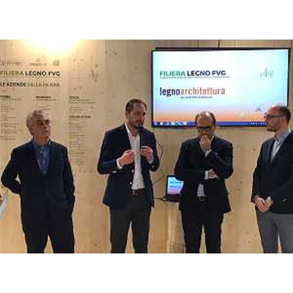 Cristiano Shaurli (Assessore regionale Risorse agricole e forestali) alla presentazione del progetto della Filiera Legno FVG per "Amate Amatrice", Padiglione 10 del Salone dell'Architettura MADE EXPO 2017 - Milano 09/03/2017