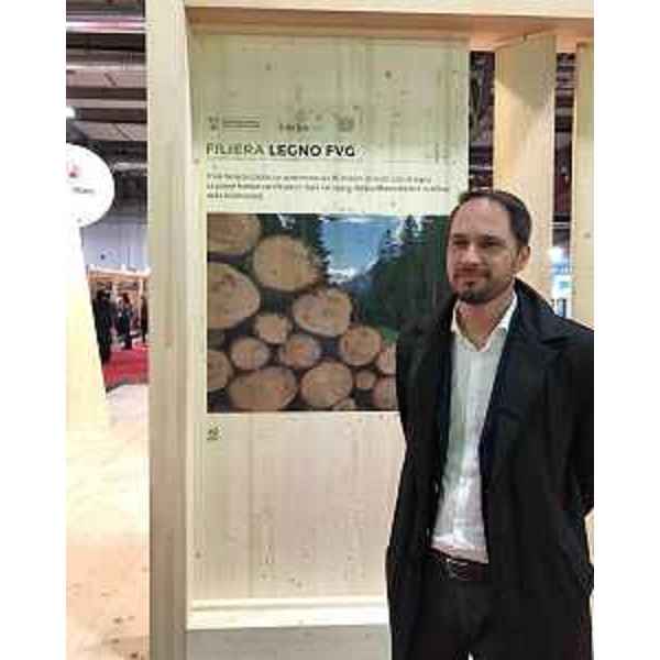 Cristiano Shaurli (Assessore regionale Risorse agricole e forestali) alla presentazione del progetto della Filiera Legno FVG per "Amate Amatrice", Padiglione 10 del Salone dell'Architettura MADE EXPO 2017 - Milano 09/03/2017
