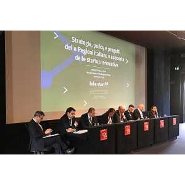 Sergio Bolzonello (Vicepresidente Regione FVG e assessore Attività produttive, Turismo e Cooperazione) al convegno "Strategie, policy e progetti delle Regioni italiane a supporto delle startup innovative", alla Casa del Cinema a Villa Borghese - Roma 10/03/2017