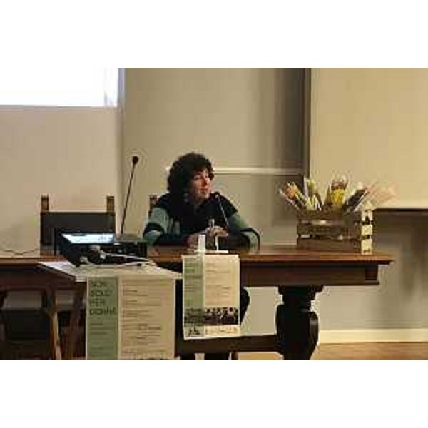Loredana Panariti (Assessore regionale Lavoro, Formazione, Istruzione, Pari Opportunità, Politiche giovanili, Ricerca e Università) al dibattito "Non solo per donne" - Gradisca d'Isonzo 11/03/2017
