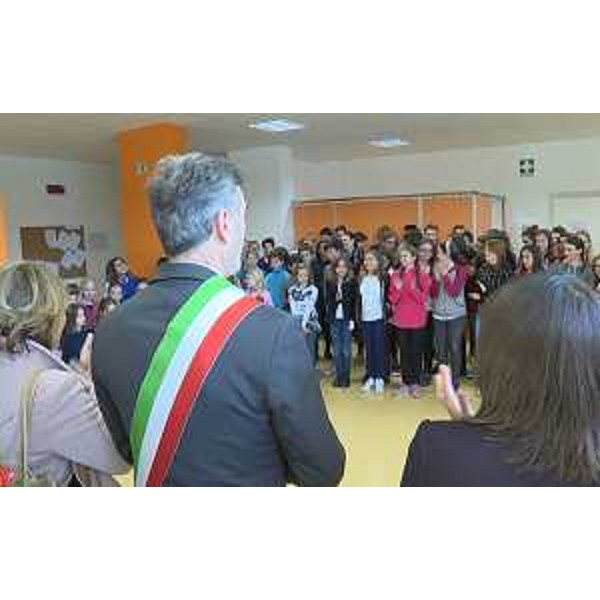 Consegna di due defibrillatori donati dalla locale Riserva di Caccia a due scuole di San Pietro - San Pietro al Natisone 13/03/2017