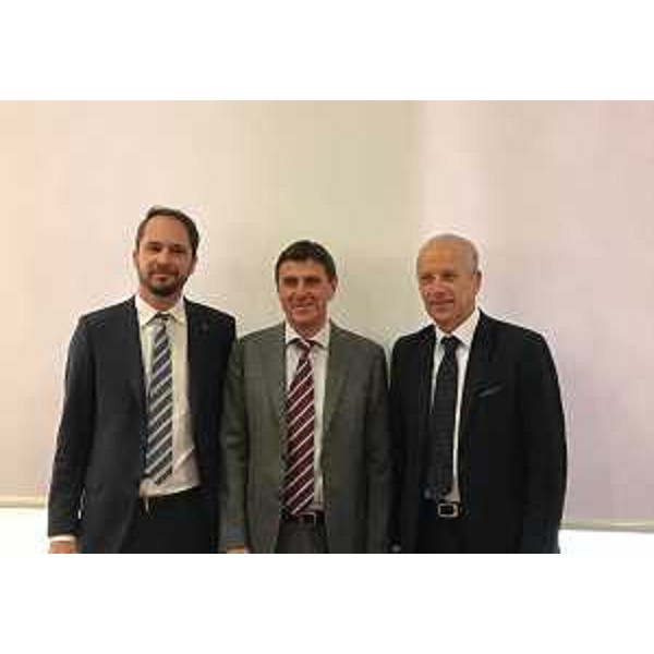 Cristiano Shaurli (Assessore Risorse agricole e forestali FVG), Albino Armani (Presidente Consorzio DOC delle Venezie) e Giuseppe Pan (Assessore Agricoltura, Caccia e Pesca Veneto) - Montecchio Maggiore 14/03/2017