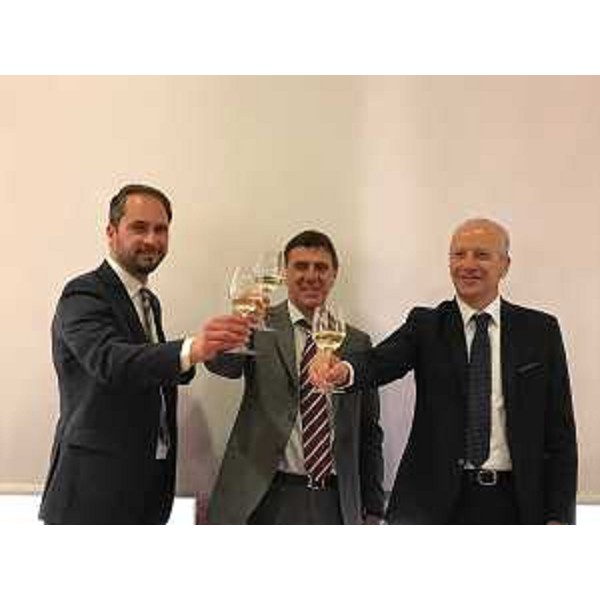 Cristiano Shaurli (Assessore Risorse agricole e forestali FVG), Albino Armani (Presidente Consorzio DOC delle Venezie) e Giuseppe Pan (Assessore Agricoltura, Caccia e Pesca Veneto) - Montecchio Maggiore 14/03/2017