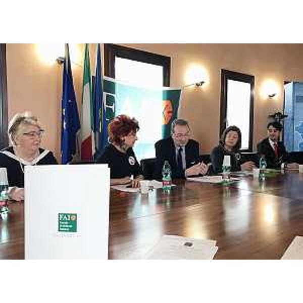 Mariella Marchi (Capo Delegazione FAI Trieste), Tiziana Sandrinelli (Presidente FAI FVG), Sergio Bolzonello (Vicepresidente Regione FVG e assessore Attività produttive, Turismo e Cooperazione), Marina Fileti (Capo Delegazione FAI Pordenone) e Michele Da Col (Delegato Comunicazione FAI FVG) - Pordenone 16/03/2017