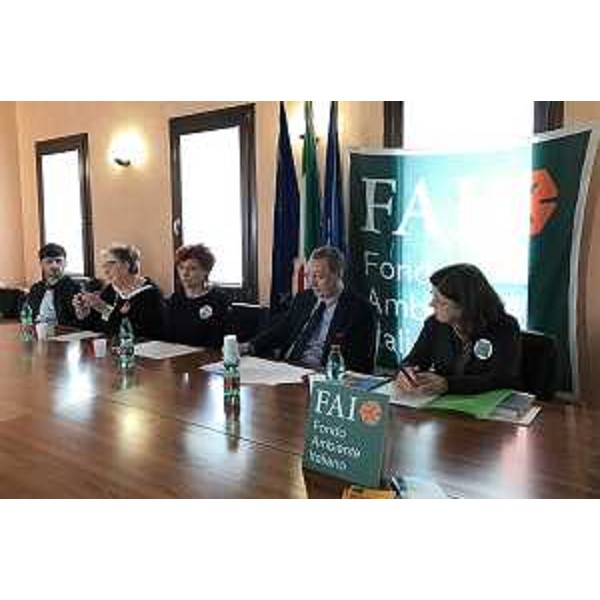 Mariella Marchi (Capo Delegazione FAI Trieste), Tiziana Sandrinelli (Presidente FAI FVG), Sergio Bolzonello (Vicepresidente Regione FVG e assessore Attività produttive, Turismo e Cooperazione) e Marina Fileti (Capo Delegazione FAI Pordenone) - Pordenone 16/03/2017