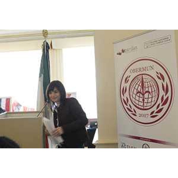 Debora Serracchiani (Presidente Regione Friuli Venezia Giulia) all'avvio di OberMUN 2017, la tre giorni di simulazioni dell'attività ONU organizzata dal Liceo scientifico Guglielmo Oberdan di Trieste - Trieste 17/03/2017