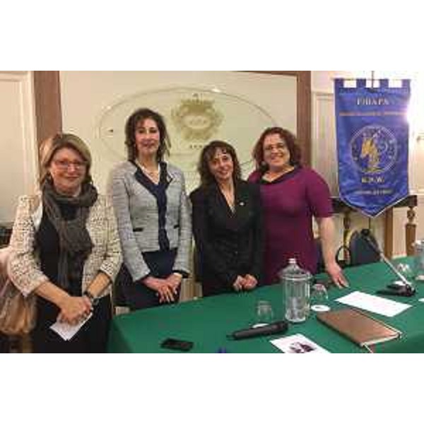 Maria Sandra Telesca (Assessore regionale Salute, Integrazione socio-sanitaria, Politiche sociali e Famiglia), Francesca Moretti (Presidente FIDAPA Udine), Gea Arcella (Vicepresidente FIDAPA Udine) e Cinzia Del Torre (Assessore Bilancio Comune Udine) all'incontro "Biotestamento, scelte fra autodeterminazione e doveri del medico" - Udine 17/03/2017