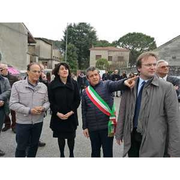 Mariagrazia Santoro (Assessore regionale Infrastrutture e Territorio), Francesco Martines (Sindaco Palmanova) e Giorgio Damiani (Presidente FVG Strade S.p.A.) all'inaugurazione del dispositivo sperimentale "STOP Salvapedoni" - Palmanova 21/03/2017