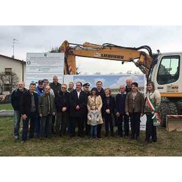 Debora Serracchiani (Presidente Regione Friuli Venezia Giulia) e Mariagrazia Santoro (Assessore regionale Infrastrutture e Territorio) alla posa della prima pietra del cantiere dei lavori per la realizzazione del nuovo ponte sul Torre, primo lotto stralcio del rinnovato progetto per la Palmanova-Manzano - Chiopris Viscone 23/03/2017