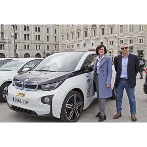 Sara Vito (Assessore regionale Ambiente ed Energia) in piazza Unità per la prima gara del Campionato ECONOVA Cup 2017 "ECONOVA ADRIATIC RALLY" di regolarità per vetture elettriche e a energia alternativa - Trieste 23/03/2017