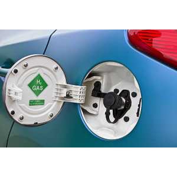 Automobile partecipante alla prima gara del Campionato ECONOVA Cup 2017 "ECONOVA ADRIATIC RALLY" di regolarità per vetture elettriche e a energia alternativa, in piazza Unità - Trieste 23/03/2017