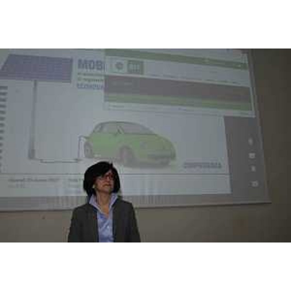 Sara Vito (Assessore regionale Ambiente ed Energia) alla conferenza "Mobilità ecosostenibile" in occasione della prima gara del Campionato ECONOVA Cup 2017 "ECONOVA ADRIATIC RALLY" di regolarità per vetture elettriche e a energia alternativa, nella sede della Regione FVG - Trieste 23/03/2017