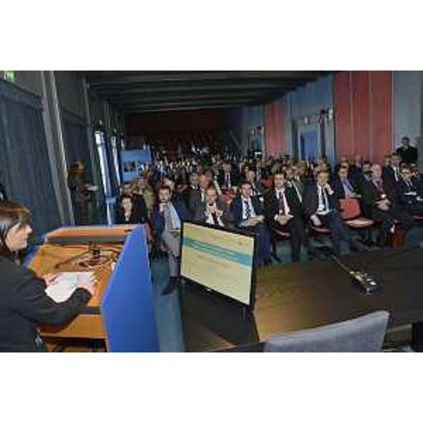 Intervento di Debora Serracchiani (Presidente Regione Friuli Venezia Giulia) al forum "Motorways of the Sea. The Maritime Dimension of TEN-T Network", alla Stazione Marittima - Trieste 28/03/2017