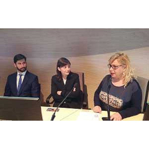 Debora Serracchiani (Presidente Regione Friuli Venezia Giulia) e Maila Mislej (ASUI Trieste) all'incontro di Trieste Libera da Contenzione "Magistrati brasiliani e italiani a confronto con i promotori del Nursing abilitante triestino", nell'Aula Magna dell'Ospedale di Cattinara - Trieste 28/03/2017