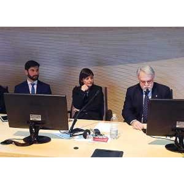 Debora Serracchiani (Presidente Regione Friuli Venezia Giulia) e Claudio Pandullo (Presidente Ordine Medici Trieste) all'incontro di Trieste Libera da Contenzione "Magistrati brasiliani e italiani a confronto con i promotori del Nursing abilitante triestino", nell'Aula Magna dell'Ospedale di Cattinara - Trieste 28/03/2017