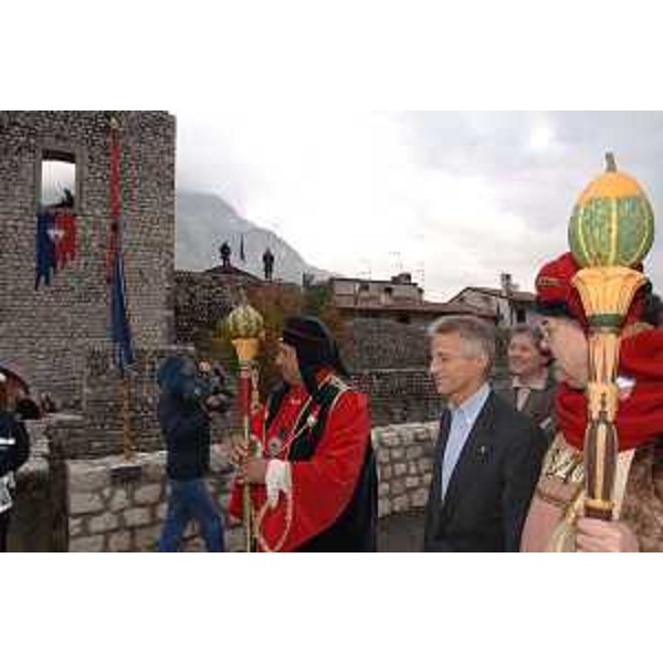 Riccardo Illy (Presidente Regione Friuli Venezia Giulia) alla Festa della Zucca (Venzone, 23/10/05)