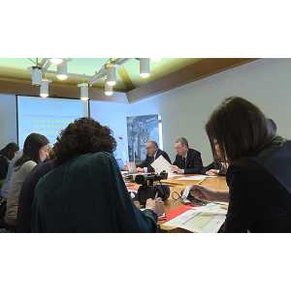 Marco Tullio Petrangelo (Direttore generale PromoTurismoFVG) e Sergio Bolzonello (Vicepresidente Regione FVG e assessore Attività produttive, Turismo e Cooperazione) alla presentazione dei dati "Turismo in FVG: arrivi e presenze gennaio–dicembre 2016" e dell'Accordo per la gestione congiunta dei servizi di informazione turistica tra PromoTurismoFVG e Comune di Udine, nella sede dell'Infopoint turistico in piazza I Maggio - Udine 29/03/2017
