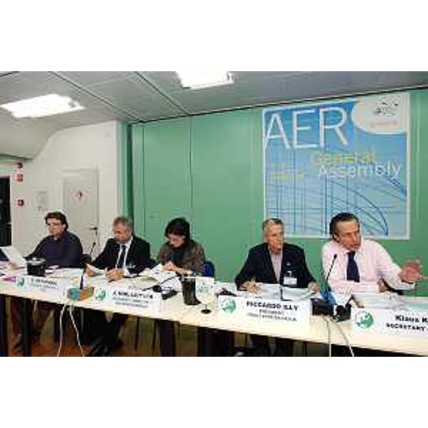 Riccardo Illy (Presidente Regione Friuli Venezia Giulia e Presidente ARE) alla conferenza stampa di presentazione dell'Assemblea delle Regioni d'Europa - ARE - in programma a Udine dall'8 al 9 novembre 2007. (Udine 07/11/07)