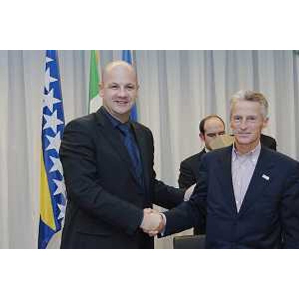 Riccardo Illy (Presidente Regione Friuli Venezia Giulia) e Samir Silajdzic (Primo Ministro Cantone Sarajevo, Bosnia Erzegovina) in occasione della sigla dell'intesa bilaterale di collaborazione tra Regione FVG e Cantone di Sarajevo. (Udine 07/11/07)
