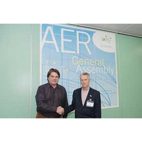 Riccardo Illy (Presidente Regione Friuli Venezia Giulia e Presidente ARE) e Ivan Jakovcic (Presidente Assemblea Euroregione Adriatica) alla conferenza stampa di presentazione dell'Assemblea delle Regioni d'Europa - ARE - in programma a Udine dall'8 al 9 novembre 2007. (Udine 07/11/07)