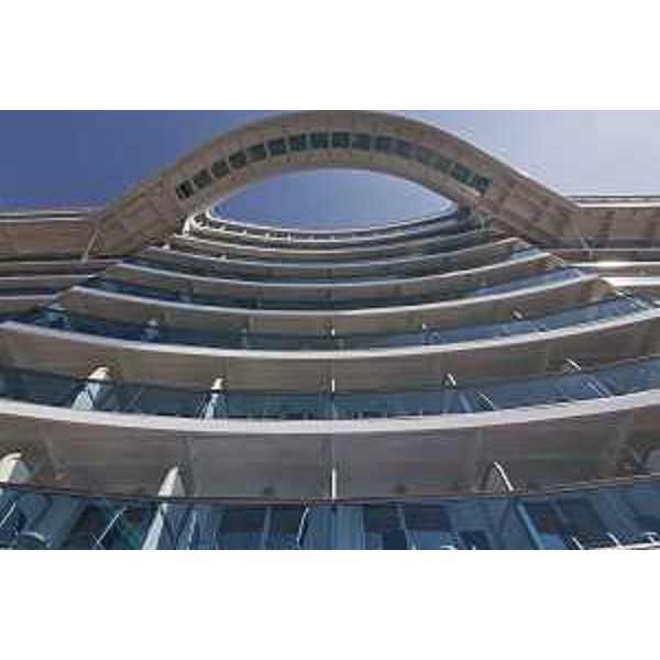 La Majestic Princess, terza unità della classe Royal Princess costruita per la Società armatrice Princess Cruises (Gruppo Carnival), all'ormeggio alla Fincantieri nel giorno della consegna all'armatore - Monfalcone 30/03/2017
