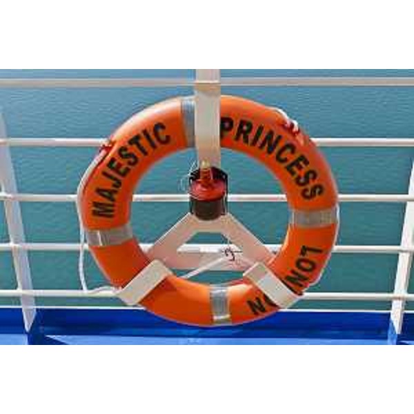 La Majestic Princess, terza unità della classe Royal Princess costruita per la Società armatrice Princess Cruises (Gruppo Carnival), all'ormeggio alla Fincantieri nel giorno della consegna all'armatore - Monfalcone 30/03/2017