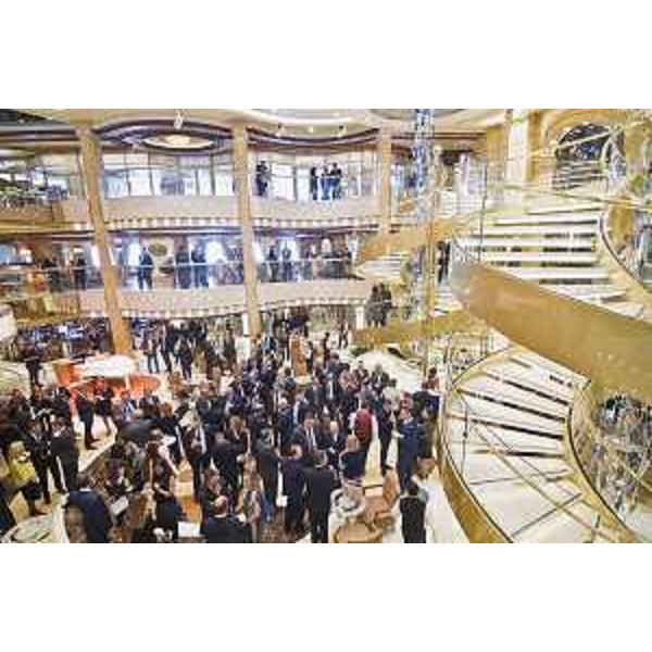 La Majestic Princess, terza unità della classe Royal Princess costruita per la Società armatrice Princess Cruises (Gruppo Carnival), all'ormeggio alla Fincantieri nel giorno della consegna all'armatore - Monfalcone 30/03/2017