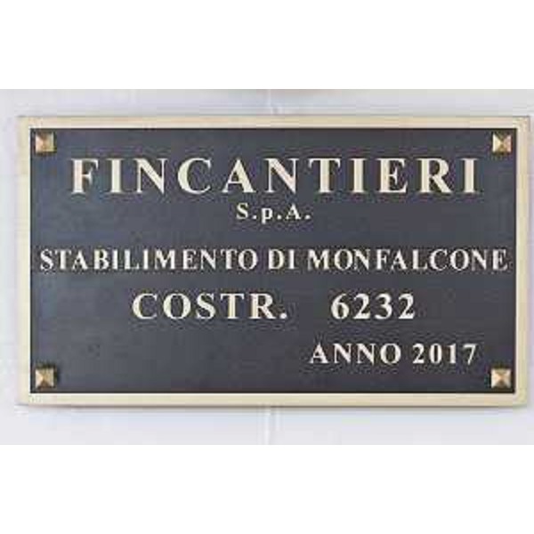 Targa della Majestic Princess, terza unità della classe Royal Princess costruita per la Società armatrice Princess Cruises (Gruppo Carnival), all'ormeggio alla Fincantieri nel giorno della consegna all'armatore - Monfalcone 30/03/2017