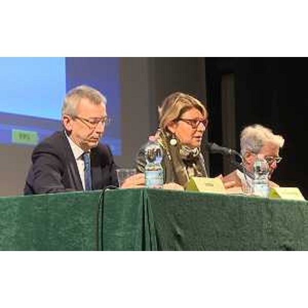Adriano Marcolongo (Direttore centrale Salute, Integrazione socio-sanitaria, Politiche sociali e Famiglia) e Maria Sandra Telesca (Assessore regionale Salute, Integrazione socio-sanitaria, Politiche sociali e Famiglia) alla presentazione di "Focus Salute FVG. Rapporti sanitari 2016", al Teatrino Franco e Franca Basaglia, Parco di San Giovanni - Trieste 31/03/2017