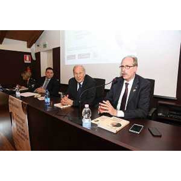 Ettore Romoli (Sindaco Gorizia) e Gianni Torrenti (Assessore regionale Cultura, Sport e Solidarietà) all'inaugurazione della mostra "Donne allo specchio" - Gorizia 07/04/2017 (Foto Pierluigi Bumbaca)