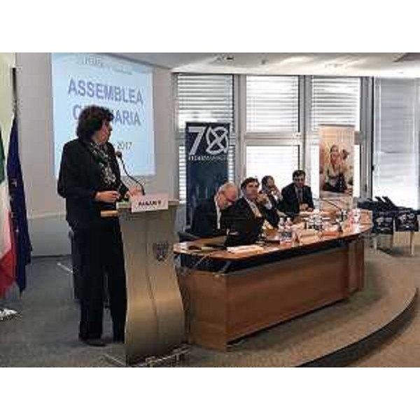 Loredana Panariti (Assessore regionale Lavoro, Formazione, Istruzione, Pari Opportunità, Politiche giovanili, Ricerca e Università) nel corso dell'assemblea regionale di Federmanager FVG, nella sede di Unindustria - Pordenone 08/04/2017