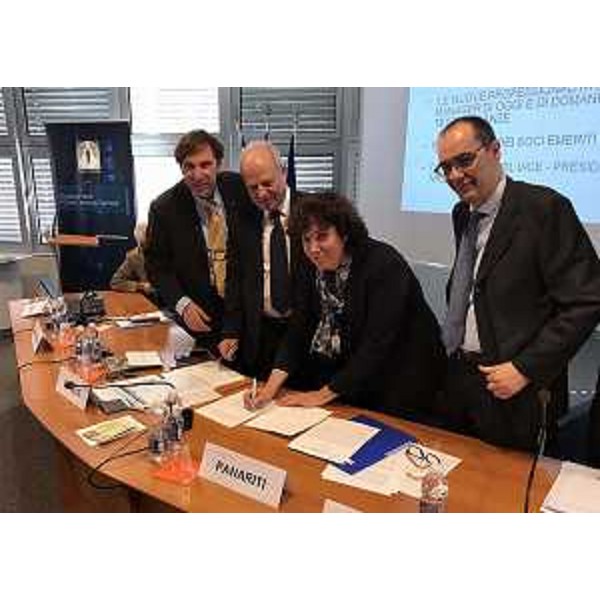 Daniele Damele (Presidente Federmanager FVG), Eros Andronaco (Vicepresidente Federmanager), Loredana Panariti (Assessore regionale Lavoro, Formazione, Istruzione, Pari Opportunità, Politiche giovanili, Ricerca e Università) e Alessandro Pellis (Consigliere Federmanager) - Pordenone 08/04/2017