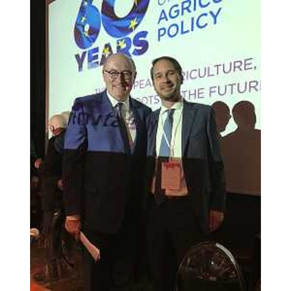 Phil Hogan (Commissario europeo Agricoltura e Sviluppo rurale) e Cristiano Shaurli (Assessore regionale Risorse agricole e forestali) al Palazzo della Gran Guardia - Verona 08/04/2017